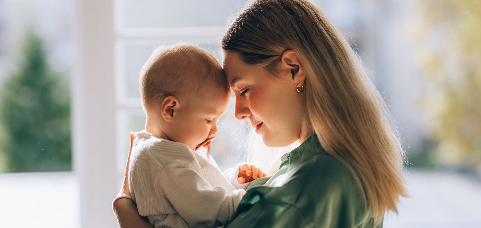 Infant Pacifiers: <br> Benefits, Safety Tips, and When to Wean